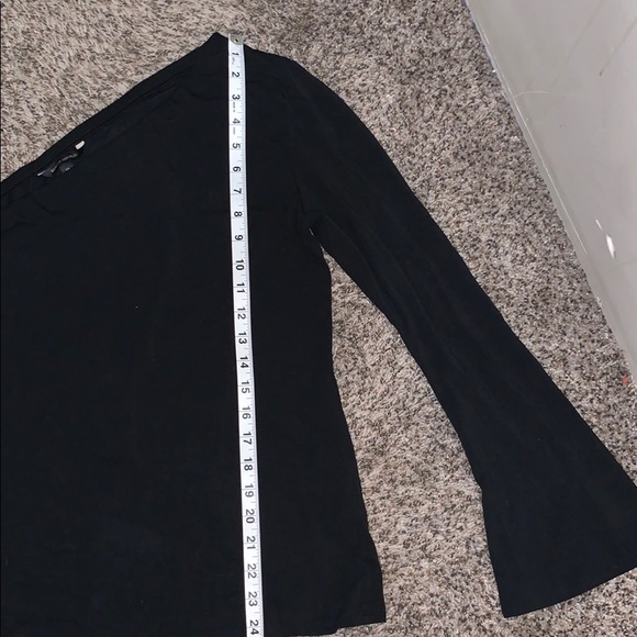 Banana Republic one shoulder long sleeve top 🖤 - Picture 5 of 5